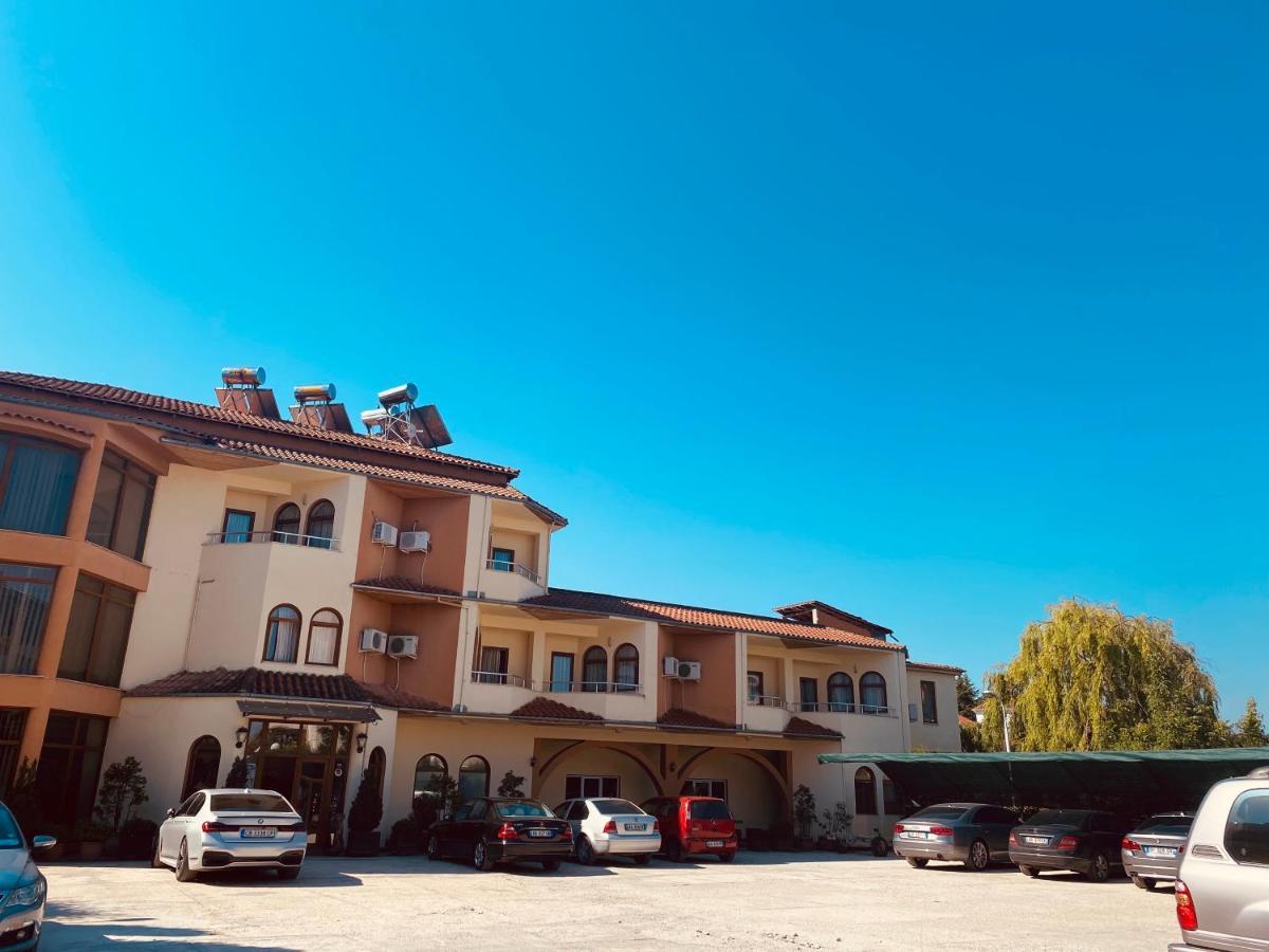 Hotel Rritja E Koranit Tushemisht Exteriér fotografie
