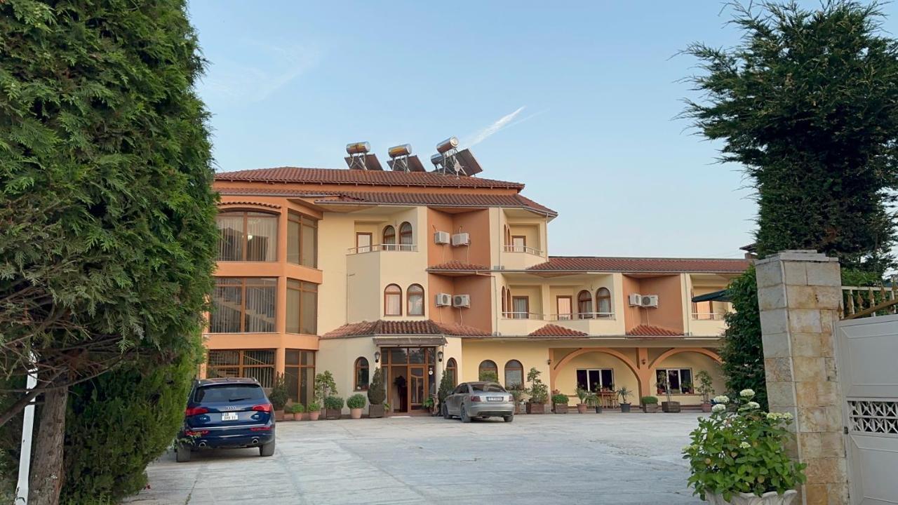 Hotel Rritja E Koranit Tushemisht Exteriér fotografie