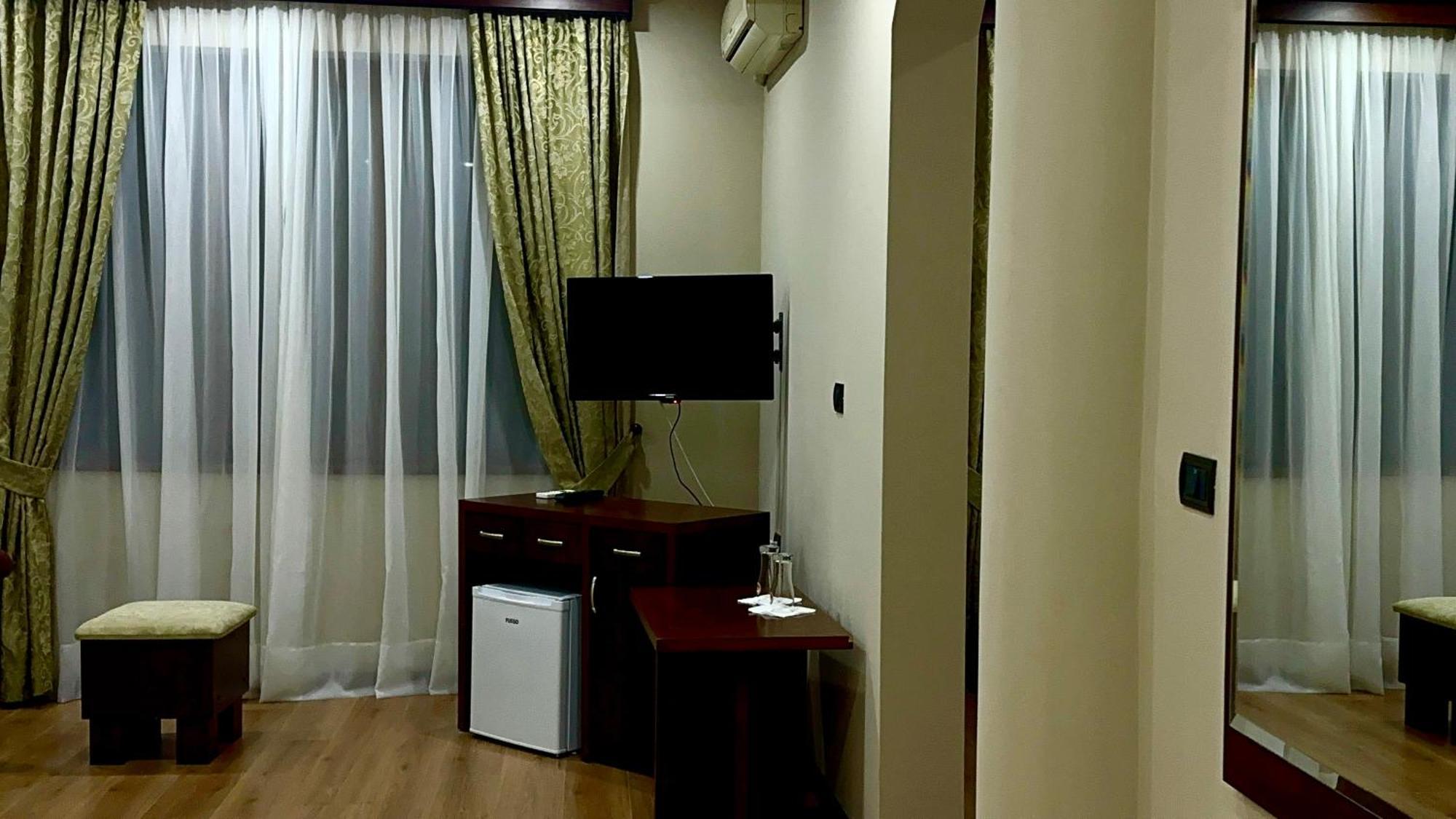 Hotel Rritja E Koranit Tushemisht Exteriér fotografie