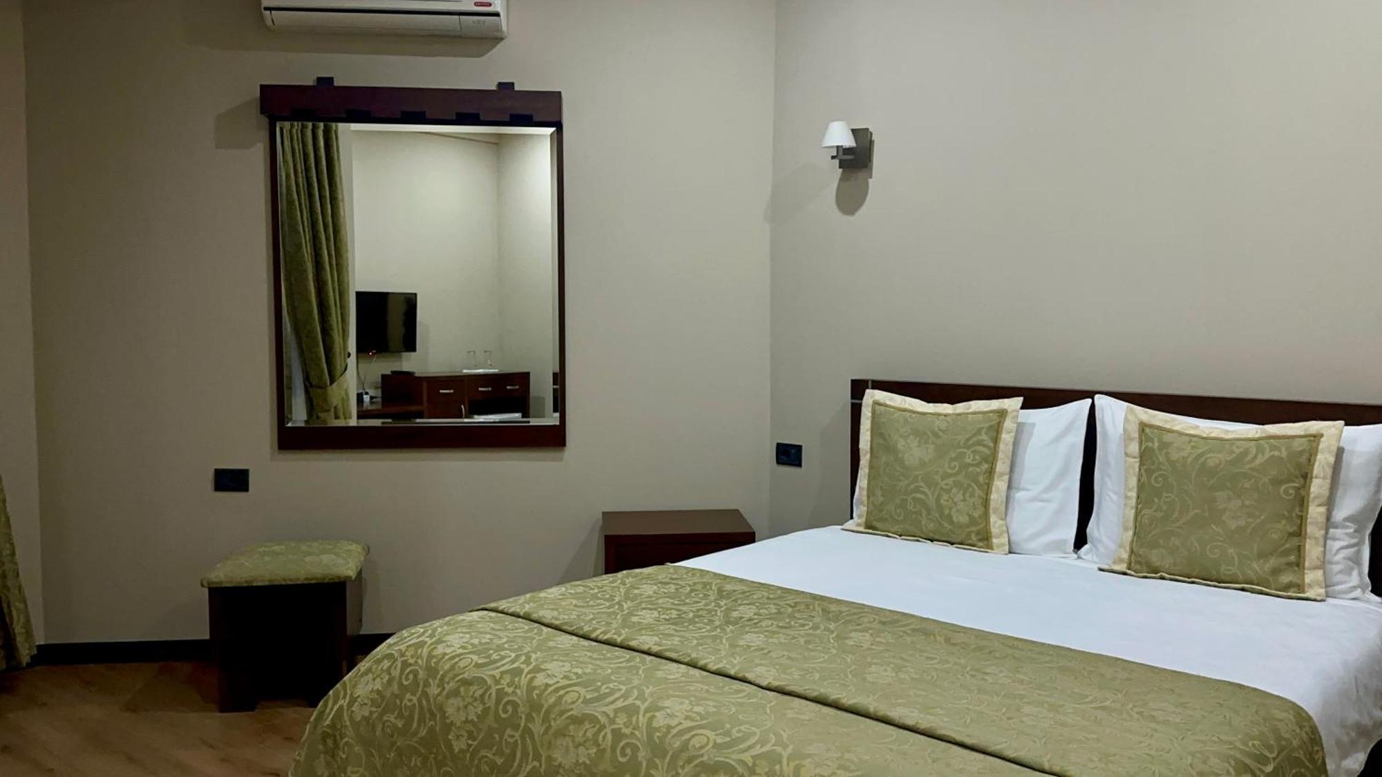Hotel Rritja E Koranit Tushemisht Exteriér fotografie
