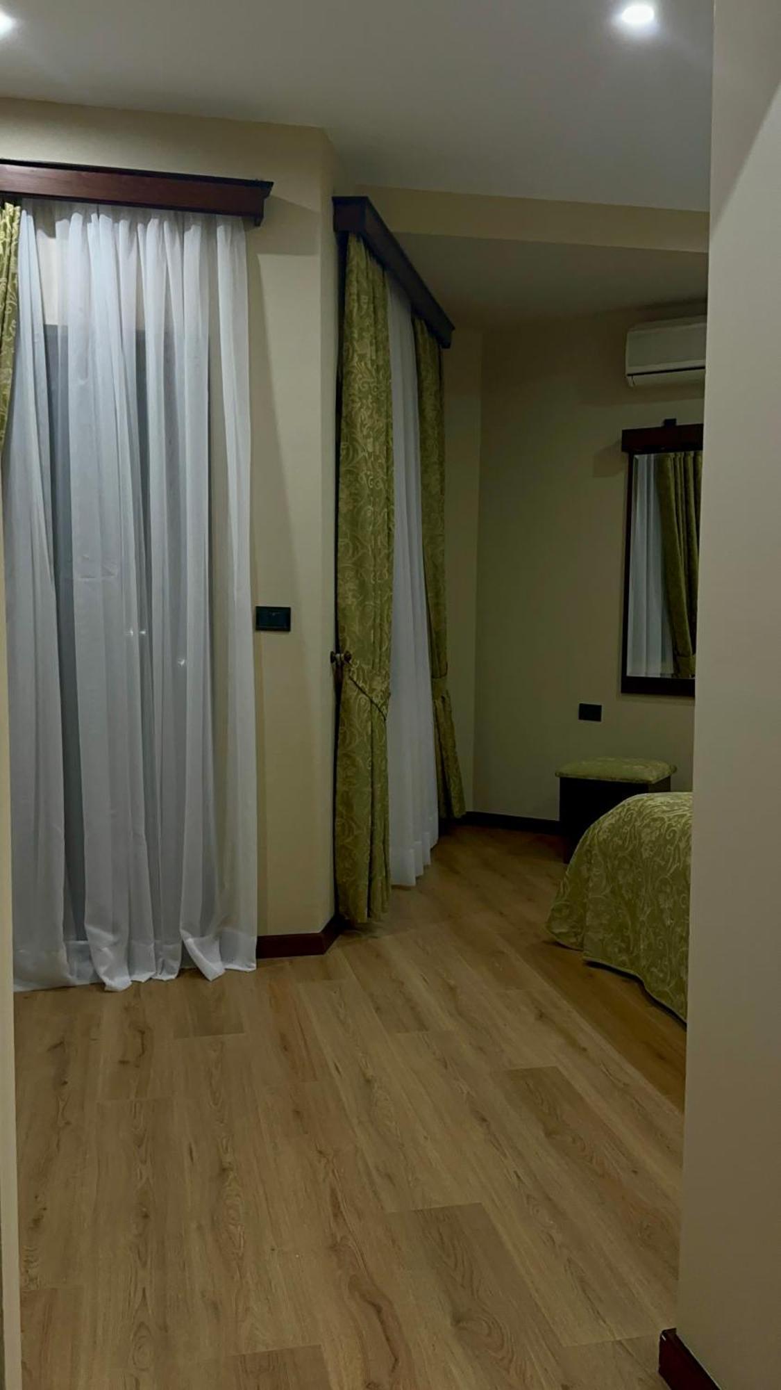 Hotel Rritja E Koranit Tushemisht Exteriér fotografie